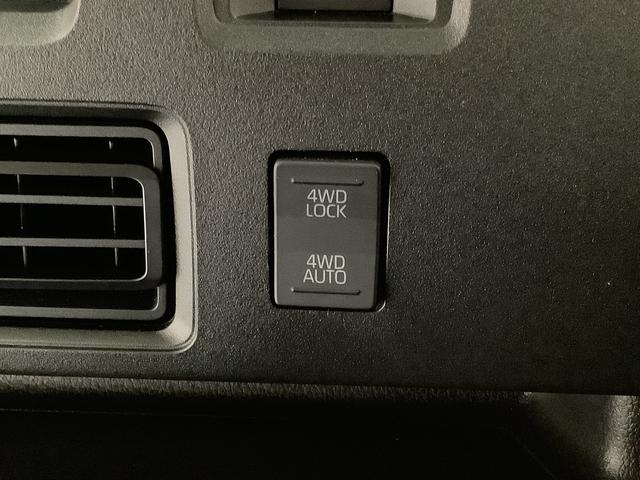 ハイゼットカーゴDX 4WD CVT 前後コーナーセンサー キーレス ラジオ走行無制限1年保証 前後コーナーセンサー 4WD CVT車 オートマチックハイビーム アイドリングストップ キーレスエントリー 横滑り防止装置 オートライト ヘッドライトレベライザー ラジオ(兵庫県)の中古車