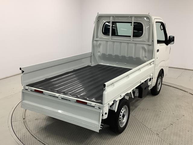 ハイゼットトラックスタンダード　ＣＶＴ　前後コーナーセンサー　荷台マット走行無制限１年保証　前後コーナーセンサー　ＣＶＴ車　３方開　荷台マット　オートマチックハイビーム　アイドリングストップ　横滑り防止装置　オートライト　ヘッドライトレベライザー　ラジオ　スペアタイヤ（兵庫県）の中古車