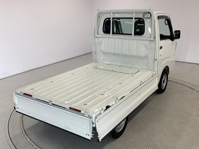 ハイゼットトラックスタンダード 農用スペシャル 4WD 5MT 荷台作業灯走行無制限1年保証 4WD 荷台作業灯 MT車 3方開 ゲートプロテクター ドアバイザー ヘッドライトレベライザー アクセサリーソケット デフロック マニュアルエアコン スペアタイヤ バッテリーカバー(兵庫県)の中古車