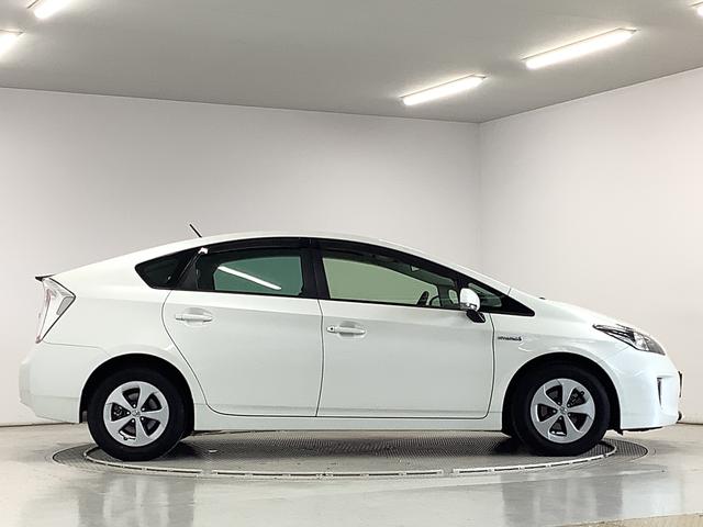 プリウスＳ　ワンオーナー　ナビ　ＥＴＣ　バックカメラ　スマートキー１年保証　ワンオーナー　ナビＴＶ　ＥＴＣ　バックカメラ　Ｂｌｕｅｔｏｏｔｈ　ＨＩＤヘッドライト　プッシュスタート　オートライト　オートエアコン　ドアバイザー　トノカバー　１５インチアルミホイール（兵庫県）の中古車