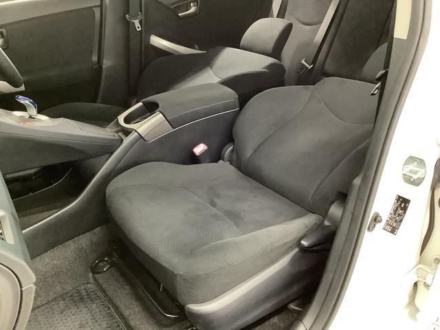 プリウスＳ　ワンオーナー　ナビ　ＥＴＣ　バックカメラ　スマートキー１年保証　ワンオーナー　ナビＴＶ　ＥＴＣ　バックカメラ　Ｂｌｕｅｔｏｏｔｈ　ＨＩＤヘッドライト　プッシュスタート　オートライト　オートエアコン　ドアバイザー　トノカバー　１５インチアルミホイール（兵庫県）の中古車