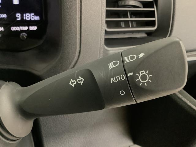 ハイゼットカーゴDX CVT コーナーセンサー キーレスエントリー ラジオ走行無制限1年保証 前後コーナーセンサー CVT車 オートマチックハイビーム アイドリングストップ 横滑り防止装置 オートライト ヘッドライトレベライザー パワーウィンドウ ラジオ スマートアシスト(兵庫県)の中古車