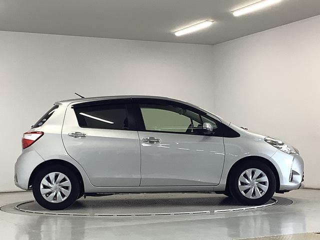 ヴィッツF セーフティーエディションIII ワンオーナー ナビTV1年保証 ワンオーナー 衝突軽減ブレーキ ナビTV バックカメラ 前後コーナーセンサー Bluetooth オートハイビーム LEDヘッドライト アイドリングストップ プッシュスタート 横滑り防止装置(兵庫県)の中古車