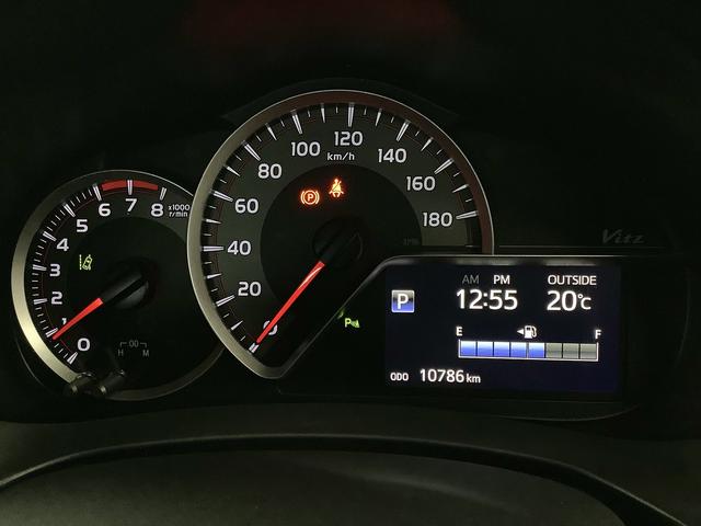 ヴィッツF セーフティーエディションIII ワンオーナー ナビTV1年保証 ワンオーナー 衝突軽減ブレーキ ナビTV バックカメラ 前後コーナーセンサー Bluetooth オートハイビーム LEDヘッドライト アイドリングストップ プッシュスタート 横滑り防止装置(兵庫県)の中古車