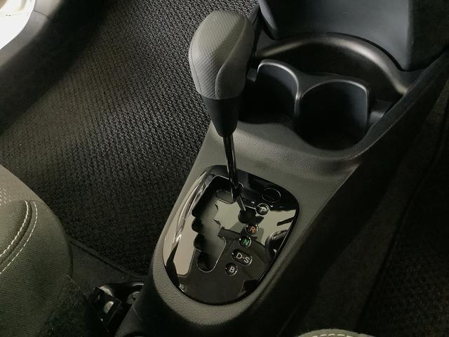 ヴィッツF セーフティーエディションIII ワンオーナー ナビTV1年保証 ワンオーナー 衝突軽減ブレーキ ナビTV バックカメラ 前後コーナーセンサー Bluetooth オートハイビーム LEDヘッドライト アイドリングストップ プッシュスタート 横滑り防止装置(兵庫県)の中古車