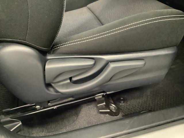 ヴィッツF セーフティーエディションIII ワンオーナー ナビTV1年保証 ワンオーナー 衝突軽減ブレーキ ナビTV バックカメラ 前後コーナーセンサー Bluetooth オートハイビーム LEDヘッドライト アイドリングストップ プッシュスタート 横滑り防止装置(兵庫県)の中古車