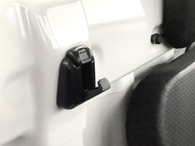 ハイゼットトラックスタンダード 4WD CVT ワンオーナー コーナーセンサー走行無制限1年保証 前後コーナーセンサー 4WD CVT車 ワンオーナー 3方開 アイドリングストップ 横滑り防止装置 オートライト ヘッドライトレベライザー アクセサリーソケット ラジオ(兵庫県)の中古車