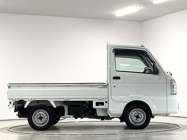 キャリイトラックＫＣエアコン・パワステ　４ＷＤ　５ＭＴ　ワンオーナー　３方開走行無制限１年保証　４ＷＤ　ワンオーナー　ＭＴ車　３方開　ゲートプロテクター　ドアバイザー　ヘッドライトレベライザー　ラジオ　シガーソケット　マニュアルエアコン　スペアタイヤ　バッテリーカバー（兵庫県）の中古車