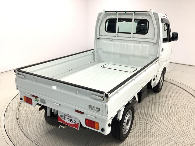 キャリイトラックＫＣエアコン・パワステ　４ＷＤ　５ＭＴ　ワンオーナー　３方開走行無制限１年保証　４ＷＤ　ワンオーナー　ＭＴ車　３方開　ゲートプロテクター　ドアバイザー　ヘッドライトレベライザー　ラジオ　シガーソケット　マニュアルエアコン　スペアタイヤ　バッテリーカバー（兵庫県）の中古車