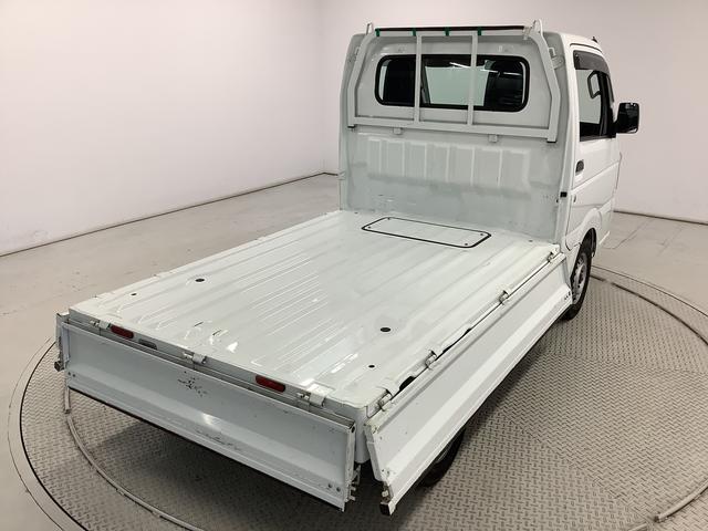 キャリイトラックＫＣエアコン・パワステ　４ＷＤ　５ＭＴ　ワンオーナー　３方開走行無制限１年保証　４ＷＤ　ワンオーナー　ＭＴ車　３方開　ゲートプロテクター　ドアバイザー　ヘッドライトレベライザー　ラジオ　シガーソケット　マニュアルエアコン　スペアタイヤ　バッテリーカバー（兵庫県）の中古車