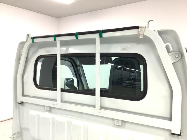 キャリイトラックＫＣエアコン・パワステ　４ＷＤ　５ＭＴ　ワンオーナー　３方開走行無制限１年保証　４ＷＤ　ワンオーナー　ＭＴ車　３方開　ゲートプロテクター　ドアバイザー　ヘッドライトレベライザー　ラジオ　シガーソケット　マニュアルエアコン　スペアタイヤ　バッテリーカバー（兵庫県）の中古車