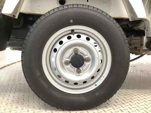 キャリイトラックＫＣエアコン・パワステ　４ＷＤ　５ＭＴ　ワンオーナー　３方開走行無制限１年保証　４ＷＤ　ワンオーナー　ＭＴ車　３方開　ゲートプロテクター　ドアバイザー　ヘッドライトレベライザー　ラジオ　シガーソケット　マニュアルエアコン　スペアタイヤ　バッテリーカバー（兵庫県）の中古車