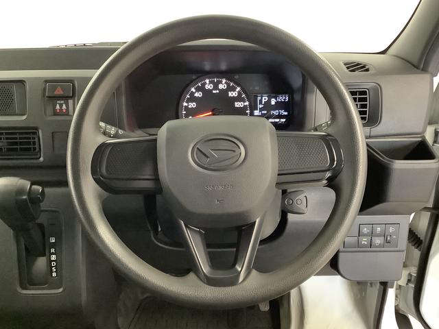 ハイゼットカーゴＤＸ　ＣＶＴ　ワンオーナー　前後コーナーセンサー　キーレス走行無制限１年保証　前後コーナーセンサー　ワンオーナー　ＣＶＴ車　オートマチックハイビーム　アイドリングストップ　キーレスエントリー　横滑り防止装置　オートライト　ヘッドライトレベライザー　ラジオ（兵庫県）の中古車