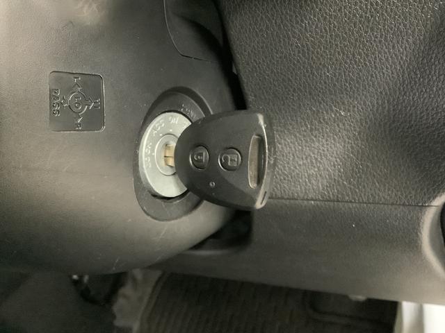 ハイゼットカーゴＤＸ　ＣＶＴ　ワンオーナー　前後コーナーセンサー　キーレス走行無制限１年保証　前後コーナーセンサー　ワンオーナー　ＣＶＴ車　オートマチックハイビーム　アイドリングストップ　キーレスエントリー　横滑り防止装置　オートライト　ヘッドライトレベライザー　ラジオ（兵庫県）の中古車