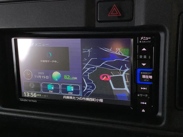 ハイゼットカーゴデラックスＳＡIII　ＡＴ　ナビ　ＥＴＣ　コーナーセンサー１年保証　ＡＴ車　ナビ　ＵＳＢ　ＥＴＣ　リアコーナーセンサー　フルセグＴＶ　Ｂｌｕｅｔｏｏｔｈ　オートマチックハイビーム　ＬＥＤヘッドライト　キーレス　横滑り防止装置　オートライト　ドアバイザー（兵庫県）の中古車