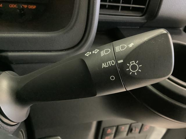 ハイゼットカーゴデラックスＳＡIII　ＡＴ　ナビ　ＥＴＣ　コーナーセンサー１年保証　ＡＴ車　ナビ　ＵＳＢ　ＥＴＣ　リアコーナーセンサー　フルセグＴＶ　Ｂｌｕｅｔｏｏｔｈ　オートマチックハイビーム　ＬＥＤヘッドライト　キーレス　横滑り防止装置　オートライト　ドアバイザー（兵庫県）の中古車