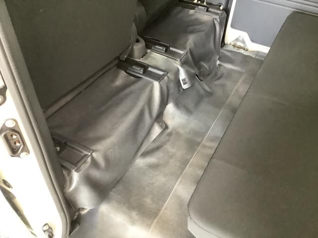 ハイゼットカーゴデラックスＳＡIII　ＡＴ　ナビ　ＥＴＣ　コーナーセンサー１年保証　ＡＴ車　ナビ　ＵＳＢ　ＥＴＣ　リアコーナーセンサー　フルセグＴＶ　Ｂｌｕｅｔｏｏｔｈ　オートマチックハイビーム　ＬＥＤヘッドライト　キーレス　横滑り防止装置　オートライト　ドアバイザー（兵庫県）の中古車