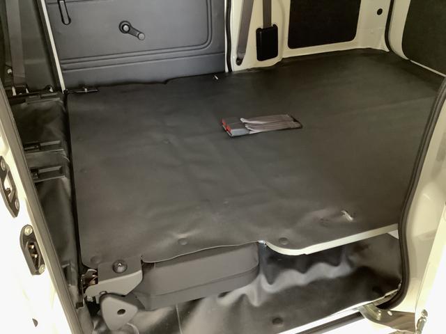 ハイゼットカーゴデラックスＳＡIII　ＡＴ　ナビ　ＥＴＣ　コーナーセンサー１年保証　ＡＴ車　ナビ　ＵＳＢ　ＥＴＣ　リアコーナーセンサー　フルセグＴＶ　Ｂｌｕｅｔｏｏｔｈ　オートマチックハイビーム　ＬＥＤヘッドライト　キーレス　横滑り防止装置　オートライト　ドアバイザー（兵庫県）の中古車