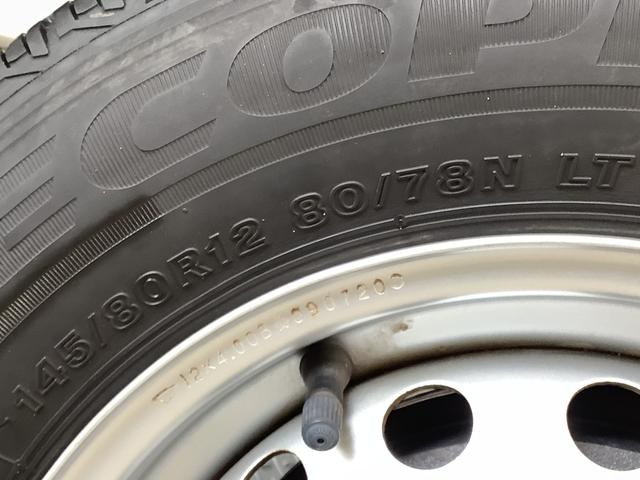 ハイゼットカーゴデラックスＳＡIII　ＡＴ　ナビ　ＥＴＣ　コーナーセンサー１年保証　ＡＴ車　ナビ　ＵＳＢ　ＥＴＣ　リアコーナーセンサー　フルセグＴＶ　Ｂｌｕｅｔｏｏｔｈ　オートマチックハイビーム　ＬＥＤヘッドライト　キーレス　横滑り防止装置　オートライト　ドアバイザー（兵庫県）の中古車