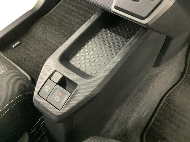 タフトGターボ クロムベンチャー 4WD ワンオーナー ドラレコ1年保証 9インチディスプレイオーディオ 4WD ワンオーナー ドラレコ バックカメラ アダプティブクルーズコントロール 前後コーナーセンサー 前席シートヒーター USB 15インチ純正アルミホイール(兵庫県)の中古車