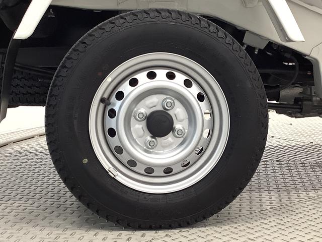 ハイゼットトラックスタンダード　４ＷＤ　ＣＶＴ　前後コーナーセンサー　３方開走行無制限１年保証　前後コーナーセンサー　４ＷＤ　ＣＶＴ車　３方開　アイドリングストップ　横滑り防止装置　オートライト　ヘッドライトレベライザー　アクセサリーソケット　スペアタイヤ（兵庫県）の中古車