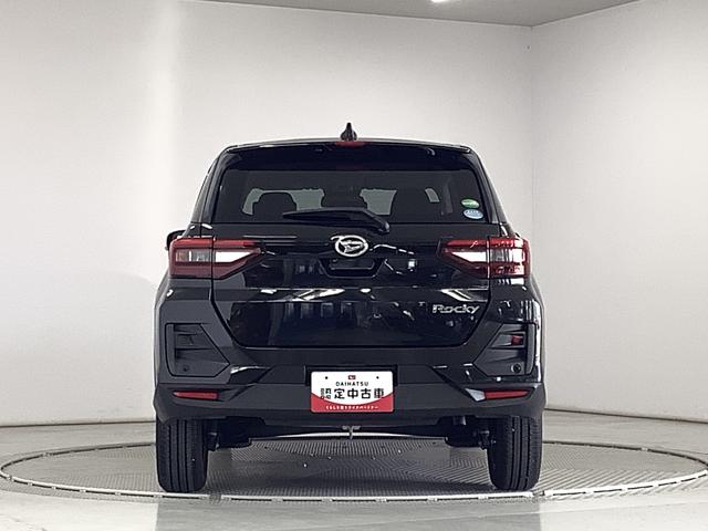 ロッキープレミアム ワンオーナー 9インチナビ ETC バックカメラ1年保証 ワンオーナー 9インチナビTV ETC バックカメラ アダプティブクルーズコントロール 前後コーナーセンサー 前席シートヒーター ブラインドスポットモニター 17インチ純正アルミホイール(兵庫県)の中古車