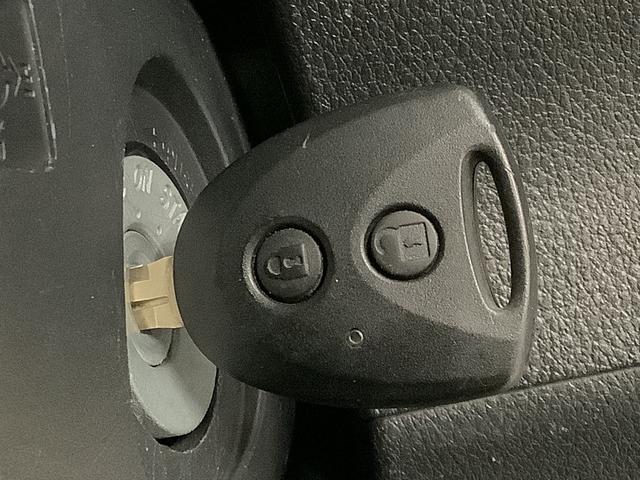 ハイゼットカーゴDX CVT ワンオーナー 前後コーナーセンサー ラジオ走行無制限1年保証 前後コーナーセンサー ワンオーナー CVT車 オートマチックハイビーム キーレスエントリー アイドリングストップ 横滑り防止装置 オートライト ヘッドライトレベライザー ラジオ(兵庫県)の中古車