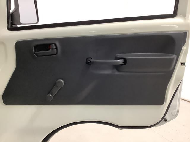 ＮＴ１００クリッパートラックＤＸ　５ＭＴ　ワンオーナー　３方開　ゲートプロテクター走行無制限１年保証　ＭＴ車　ワンオーナー　３方開　ゲートプロテクター　ドアバイザー　ヘッドライトレベライザー　アクセサリーソケット　スペアタイヤ　ラジオ　マニュアルエアコン　バッテリーカバー（兵庫県）の中古車