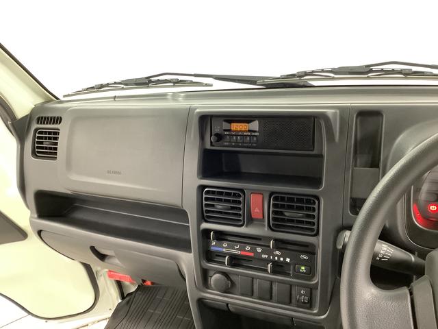 ＮＴ１００クリッパートラックＤＸ　５ＭＴ　ワンオーナー　３方開　ゲートプロテクター走行無制限１年保証　ＭＴ車　ワンオーナー　３方開　ゲートプロテクター　ドアバイザー　ヘッドライトレベライザー　アクセサリーソケット　スペアタイヤ　ラジオ　マニュアルエアコン　バッテリーカバー（兵庫県）の中古車