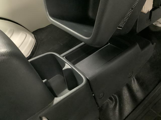 ＮＴ１００クリッパートラックＤＸ　５ＭＴ　ワンオーナー　３方開　ゲートプロテクター走行無制限１年保証　ＭＴ車　ワンオーナー　３方開　ゲートプロテクター　ドアバイザー　ヘッドライトレベライザー　アクセサリーソケット　スペアタイヤ　ラジオ　マニュアルエアコン　バッテリーカバー（兵庫県）の中古車