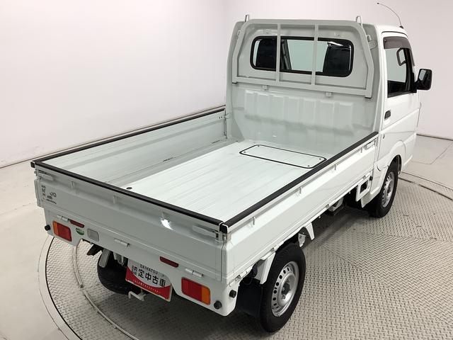 ＮＴ１００クリッパートラックＤＸ　５ＭＴ　ワンオーナー　３方開　ゲートプロテクター走行無制限１年保証　ＭＴ車　ワンオーナー　３方開　ゲートプロテクター　ドアバイザー　ヘッドライトレベライザー　アクセサリーソケット　スペアタイヤ　ラジオ　マニュアルエアコン　バッテリーカバー（兵庫県）の中古車