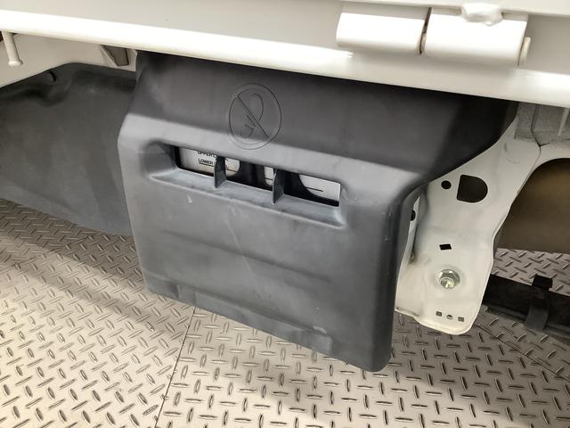 ＮＴ１００クリッパートラックＤＸ　５ＭＴ　ワンオーナー　３方開　ゲートプロテクター走行無制限１年保証　ＭＴ車　ワンオーナー　３方開　ゲートプロテクター　ドアバイザー　ヘッドライトレベライザー　アクセサリーソケット　スペアタイヤ　ラジオ　マニュアルエアコン　バッテリーカバー（兵庫県）の中古車