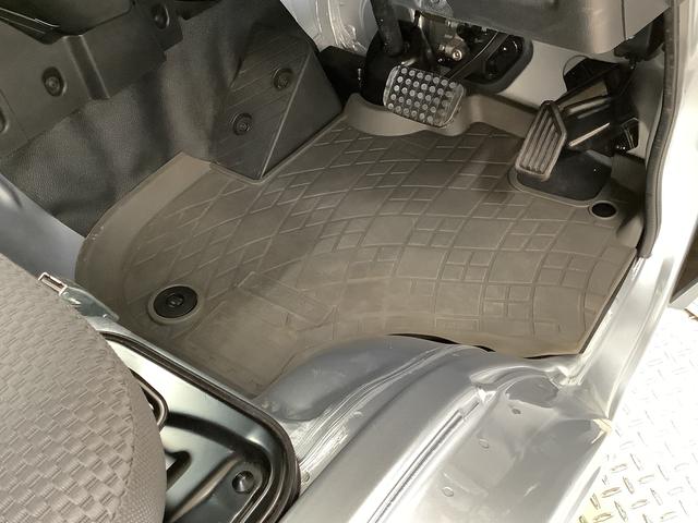 ハイゼットトラックエクストラＳＡIIIｔ　４ＷＤ　ＣＶＴ　ＬＥＤヘッドライト走行無制限１年保証　ＬＥＤヘッドライト　４ＷＤ　ＣＶＴ車　３方開　荷台作業灯　ゲートプロテクター　荷台マット　キーレス　横滑り防止装置　ドアバイザー　ヘッドライトレベライザー　シート間マルチポケット（兵庫県）の中古車