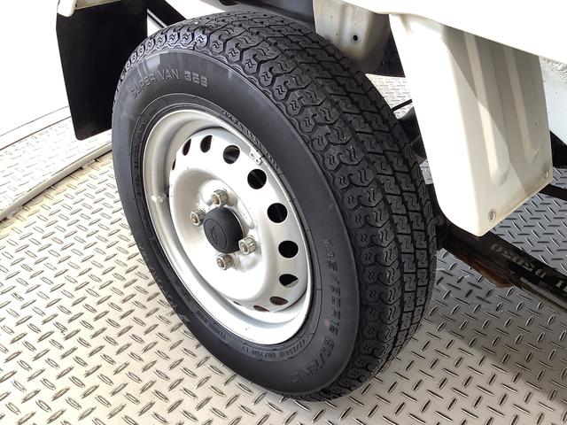 ハイゼットトラックスタンダード　５ＭＴ　ワンオーナー　ＣＤオーディオ　ＥＴＣ走行無制限１年保証　ワンオーナー　ＭＴ車　ＣＤオーディオ　ＥＴＣ　３方開　ドアバイザー　ヘッドライトレベライザー　アクセサリーソケット　マニュアルエアコン　スペアタイヤ　マッドガード　バッテリーカバー（兵庫県）の中古車