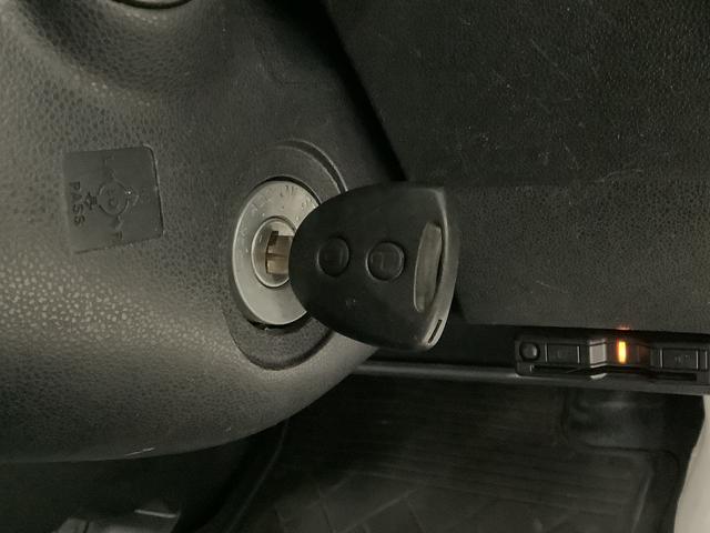 ハイゼットカーゴデラックスSAIII ETC リアコーナーセンサー キーレス走行無制限1年保証 リアコーナーセンサー ETC ルーフキャリア LEDヘッドライト アイドリングストップ キーレスエントリー 横滑り防止装置 オートライト ドアバイザー システムバー フォグランプ(兵庫県)の中古車