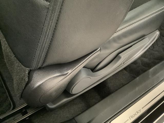 ロッキープレミアムＧ　ワンオーナー　ナビ　ＥＴＣ１年保証　１オーナー　ナビ　全周囲カメラ　ドラレコ　ＥＴＣ　アダプティブクルーズコントロール　Ｂｌｕｅｔｏｏｔｈ　前後コーナーセンサー　シートヒーター　フルセグ　ＤＶＤ　１７インチ純正アルミホイール（兵庫県）の中古車