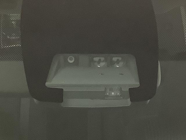 ヴォクシーＺＳ　煌II　４ＷＤ　ナビ　ＥＴＣ　バックカメラ　両側電動１年保証　４ＷＤ　ナビＴＶ　バックカメラ　ＥＴＣ　両側電動スライドドア　Ｂｌｕｅｔｏｏｔｈ　ＬＥＤヘッドライト　プッシュスタート　横滑り防止装置　３列シート　８人乗り　１６インチアルミホイール（兵庫県）の中古車