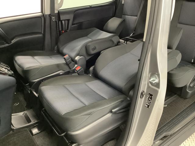 ヴォクシーＺＳ　煌II　４ＷＤ　ナビ　ＥＴＣ　バックカメラ　両側電動１年保証　４ＷＤ　ナビＴＶ　バックカメラ　ＥＴＣ　両側電動スライドドア　Ｂｌｕｅｔｏｏｔｈ　ＬＥＤヘッドライト　プッシュスタート　横滑り防止装置　３列シート　８人乗り　１６インチアルミホイール（兵庫県）の中古車