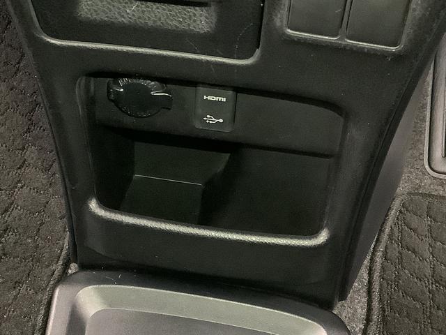 ヴォクシーＺＳ　煌II　４ＷＤ　ナビ　ＥＴＣ　バックカメラ　両側電動１年保証　４ＷＤ　ナビＴＶ　バックカメラ　ＥＴＣ　両側電動スライドドア　Ｂｌｕｅｔｏｏｔｈ　ＬＥＤヘッドライト　プッシュスタート　横滑り防止装置　３列シート　８人乗り　１６インチアルミホイール（兵庫県）の中古車