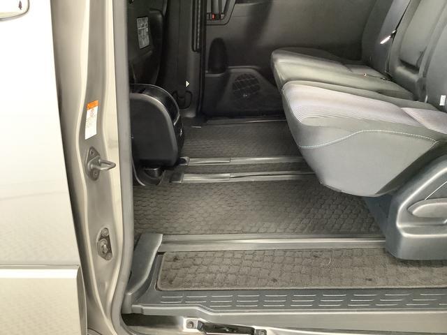 ヴォクシーＺＳ　煌II　４ＷＤ　ナビ　ＥＴＣ　バックカメラ　両側電動１年保証　４ＷＤ　ナビＴＶ　バックカメラ　ＥＴＣ　両側電動スライドドア　Ｂｌｕｅｔｏｏｔｈ　ＬＥＤヘッドライト　プッシュスタート　横滑り防止装置　３列シート　８人乗り　１６インチアルミホイール（兵庫県）の中古車