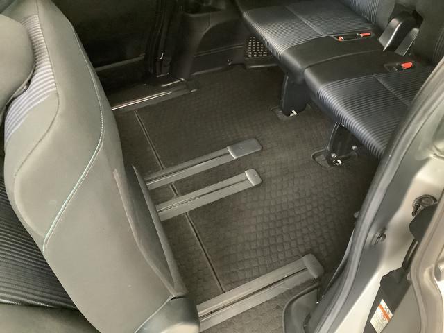 ヴォクシーＺＳ　煌II　４ＷＤ　ナビ　ＥＴＣ　バックカメラ　両側電動１年保証　４ＷＤ　ナビＴＶ　バックカメラ　ＥＴＣ　両側電動スライドドア　Ｂｌｕｅｔｏｏｔｈ　ＬＥＤヘッドライト　プッシュスタート　横滑り防止装置　３列シート　８人乗り　１６インチアルミホイール（兵庫県）の中古車