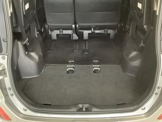 ヴォクシーＺＳ　煌II　４ＷＤ　ナビ　ＥＴＣ　バックカメラ　両側電動１年保証　４ＷＤ　ナビＴＶ　バックカメラ　ＥＴＣ　両側電動スライドドア　Ｂｌｕｅｔｏｏｔｈ　ＬＥＤヘッドライト　プッシュスタート　横滑り防止装置　３列シート　８人乗り　１６インチアルミホイール（兵庫県）の中古車