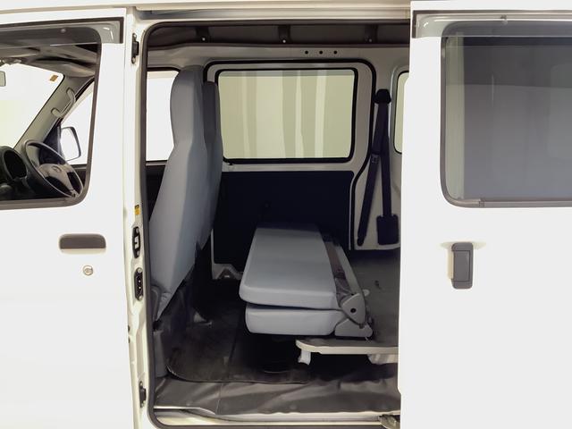 ハイゼットカーゴＤＸ　ＡＴ車　ＣＤオーディオ　ＥＴＣ　両側スライドドア走行無制限１年保証　ＡＴ　ＣＤオーディオ　ＥＴＣ　ＵＳＢ接続　両側スライドドア　ドアバイザー　ヘッドライトレベライザー　シガーソケット　マニュアルエアコン　パワーウィンドウ　パワーステアリング（兵庫県）の中古車