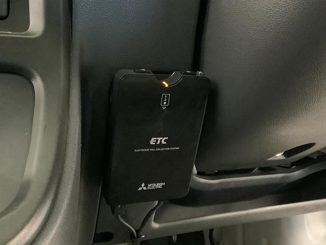 ハイゼットカーゴＤＸ　ＡＴ車　ＣＤオーディオ　ＥＴＣ　両側スライドドア走行無制限１年保証　ＡＴ　ＣＤオーディオ　ＥＴＣ　ＵＳＢ接続　両側スライドドア　ドアバイザー　ヘッドライトレベライザー　シガーソケット　マニュアルエアコン　パワーウィンドウ　パワーステアリング（兵庫県）の中古車