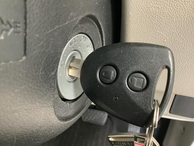 ムーヴL CDオーディオ キーレス 電格ミラー 横滑り防止装置1年保証 CDオーディオ 横滑り防止装置 キーレスエントリー アイドリングストップ ドアバイザー 電格ミラー アームレストコンソールボックス ベンチシート マニュアルエアコン ヘッドライトレベライザー(兵庫県)の中古車