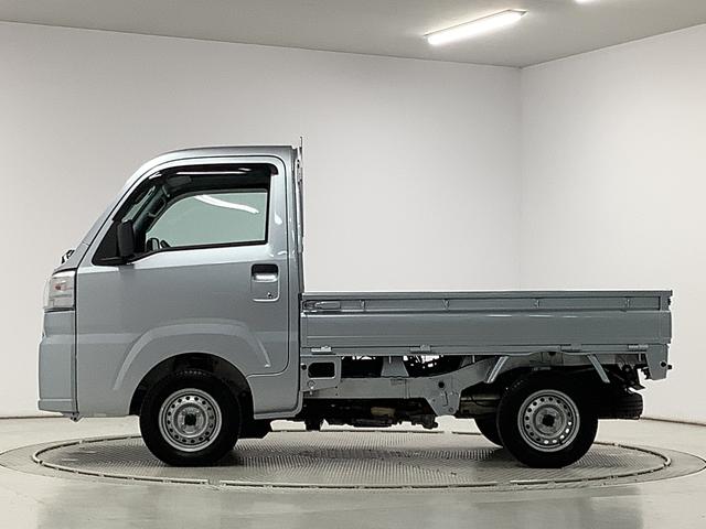 ハイゼットトラックスタンダード 4WD CVT 前後コーナーセンサー ラジオ走行無制限1年保証 前後コーナーセンサー 4WD CVT車 3方開 荷台マット アイドリングストップ 横滑り防止装置 オートライト ヘッドライトレベライザー アクセサリーソケット スペアタイヤ(兵庫県)の中古車