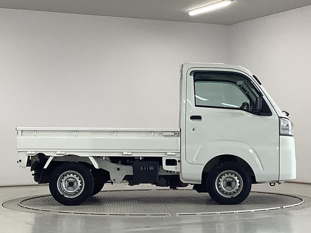 ハイゼットトラックスタンダード　４ＷＤ　５ＭＴ　３方開　ドアバイザー　ラジオ走行無制限１年保証　４ＷＤ　ＭＴ　ラジオ　３方開　ドアバイザー　ヘッドライトレベライザー　アクセサリーソケット　マニュアルエアコン　スペアタイヤ　パッテリーカバー　マッドガード　パワーステアリング（兵庫県）の中古車