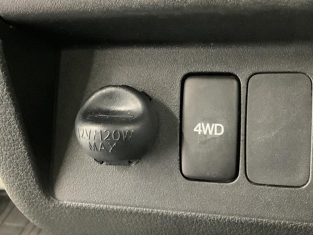 ハイゼットトラックスタンダード　４ＷＤ　５ＭＴ　３方開　ドアバイザー　ラジオ走行無制限１年保証　４ＷＤ　ＭＴ　ラジオ　３方開　ドアバイザー　ヘッドライトレベライザー　アクセサリーソケット　マニュアルエアコン　スペアタイヤ　パッテリーカバー　マッドガード　パワーステアリング（兵庫県）の中古車