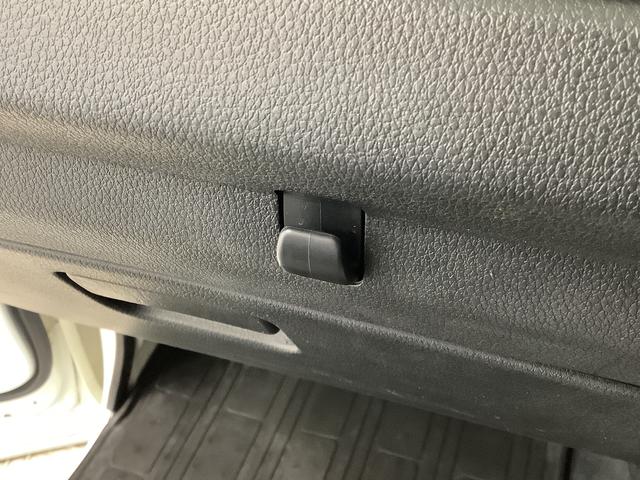 ハイゼットトラックスタンダード　４ＷＤ　５ＭＴ　３方開　ドアバイザー　ラジオ走行無制限１年保証　４ＷＤ　ＭＴ　ラジオ　３方開　ドアバイザー　ヘッドライトレベライザー　アクセサリーソケット　マニュアルエアコン　スペアタイヤ　パッテリーカバー　マッドガード　パワーステアリング（兵庫県）の中古車