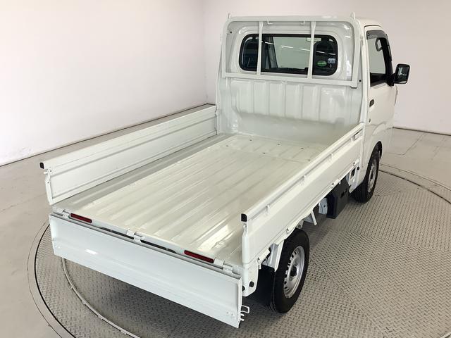 ハイゼットトラックスタンダード　４ＷＤ　５ＭＴ　３方開　ドアバイザー　ラジオ走行無制限１年保証　４ＷＤ　ＭＴ　ラジオ　３方開　ドアバイザー　ヘッドライトレベライザー　アクセサリーソケット　マニュアルエアコン　スペアタイヤ　パッテリーカバー　マッドガード　パワーステアリング（兵庫県）の中古車